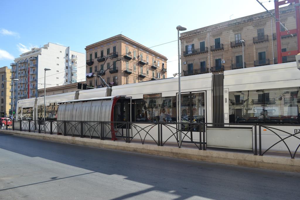 A Tre Passi Dal Centro Hotel Palermo Zewnętrze zdjęcie
