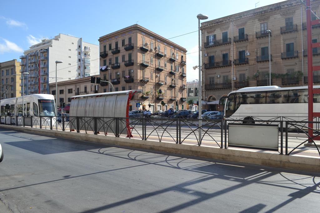 A Tre Passi Dal Centro Hotel Palermo Zewnętrze zdjęcie